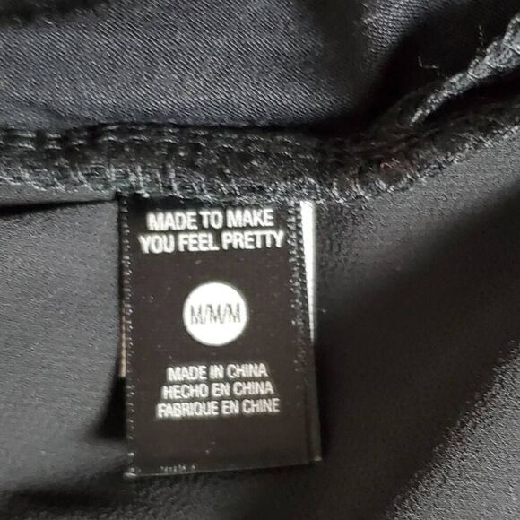 Black Sheer Hem Layered Short Sleeve Tunic Size M (Made to Make You Feel Pretty) - Picture 5 of 8